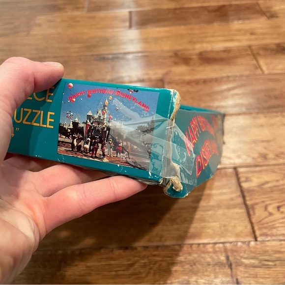 Vintage Disneyland Puzzle - COMPLETE! - Picture 10 of 10